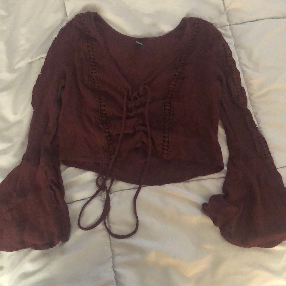 CROP TOP